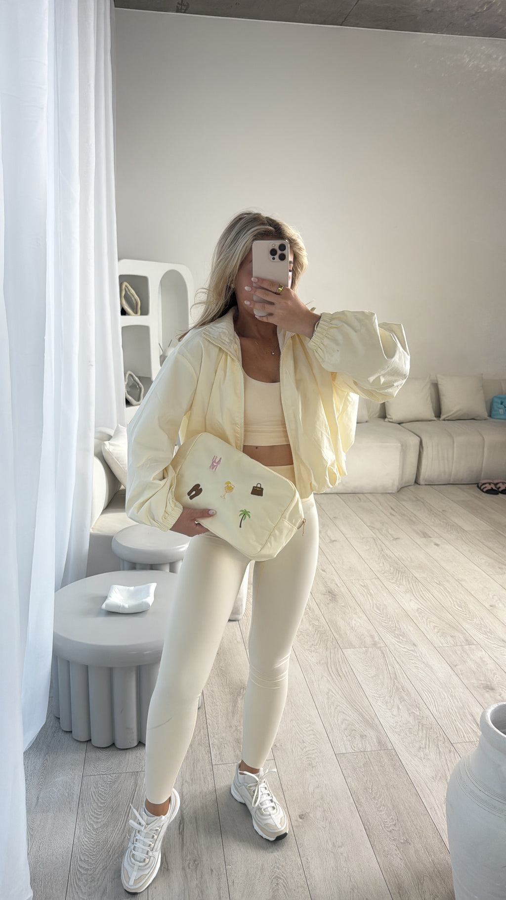 Crazy icon pouch 🥐