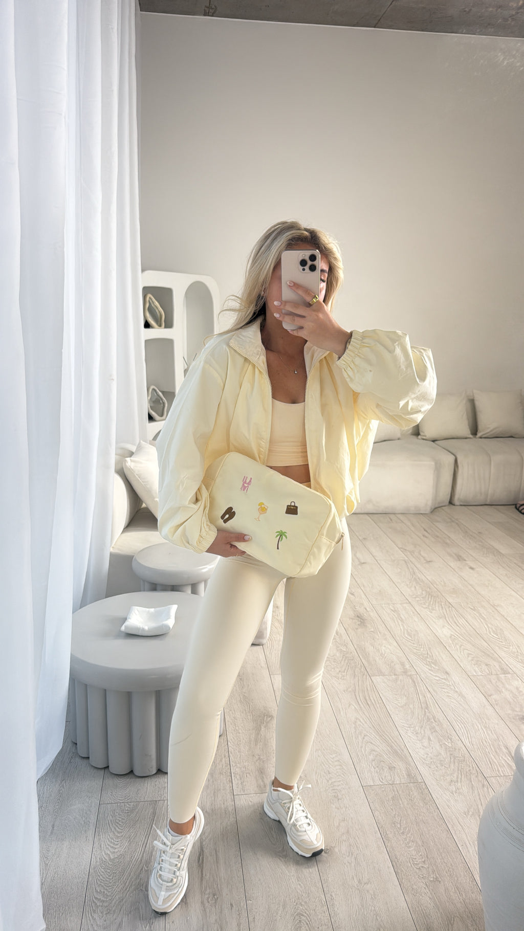 Crazy icon pouch 🥐