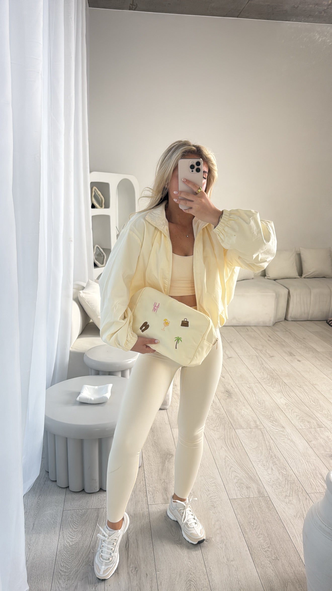 Crazy icon pouch 🥐