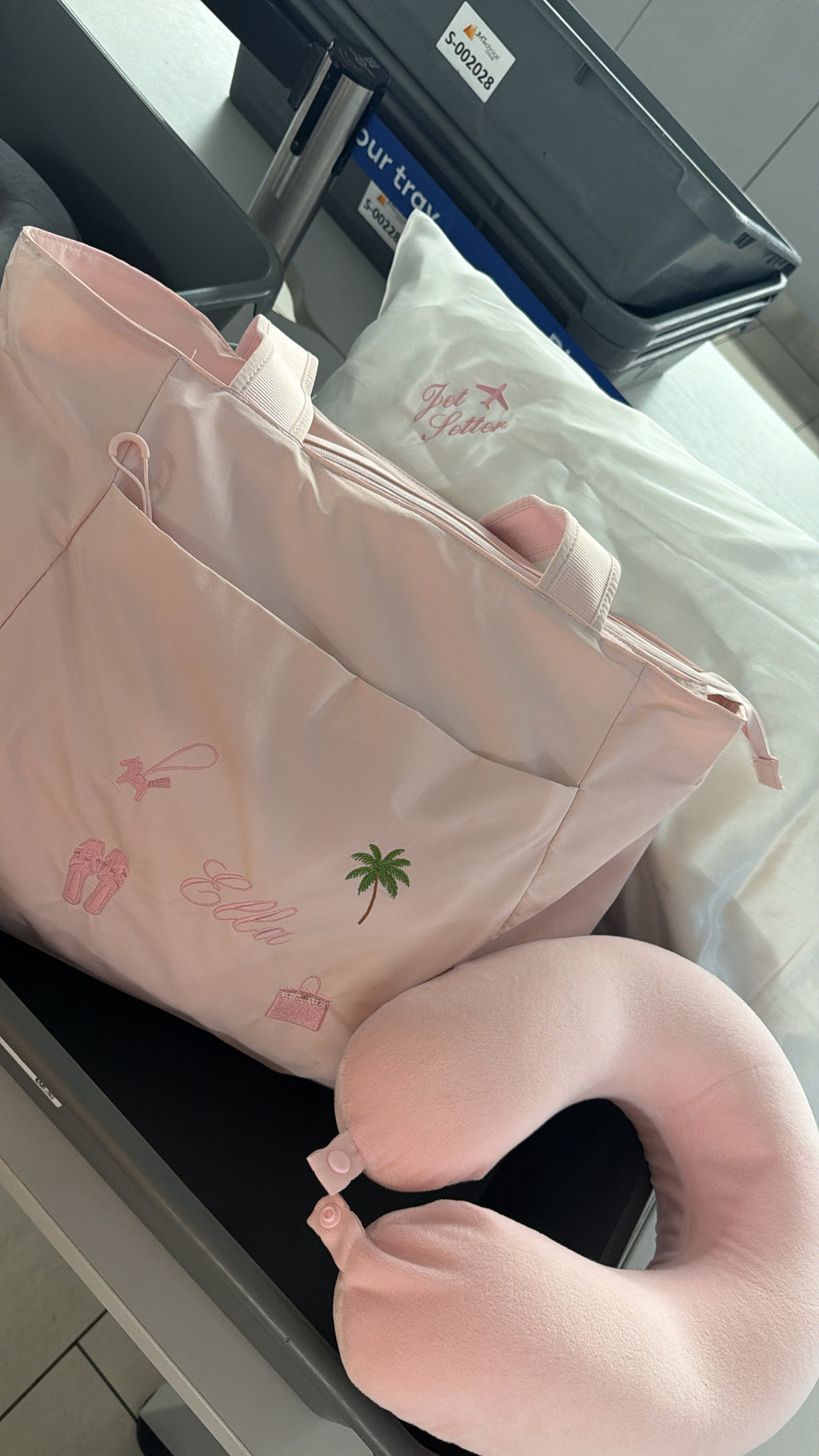Jet setter silk pillow case✌🏼🎀✈️